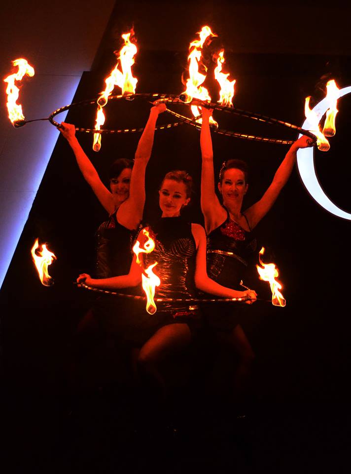 Anta Agni FIRE Show a UV Show - tanečníci s ohňom a UV svetlom