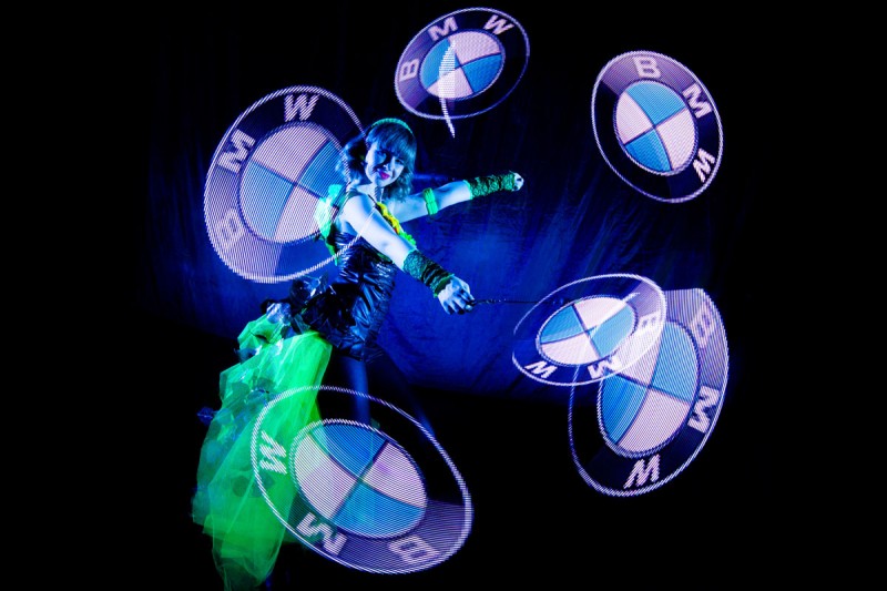 grafické žonglovanie - svetelná šou Anta Agni - Visual Pixel Show